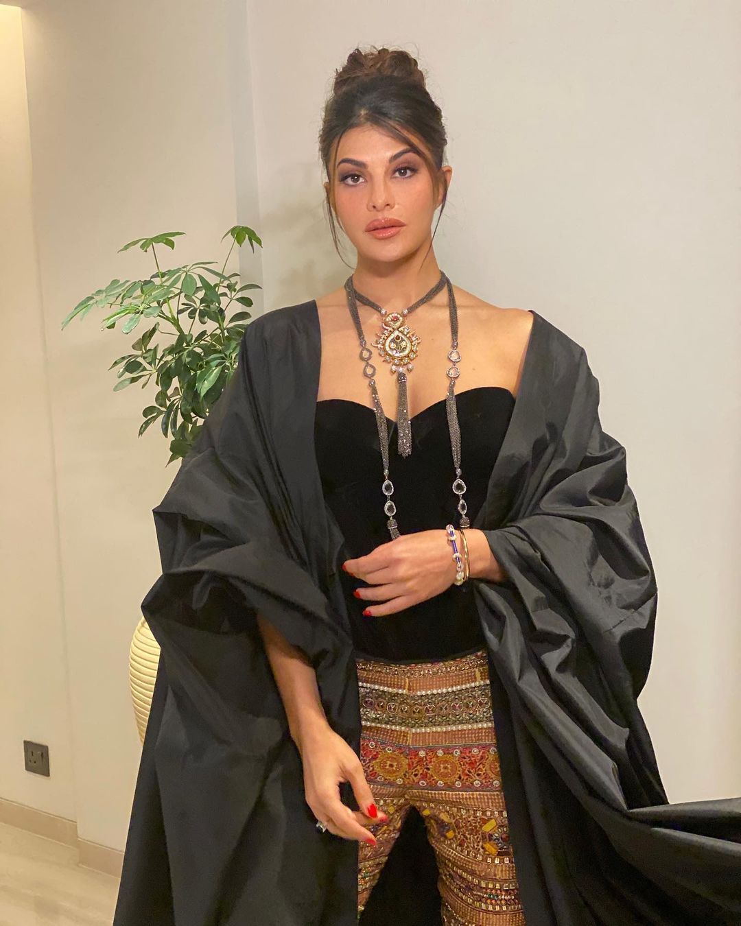  بالی ووڈ اداکارہ جیکلین فرنانڈیز ۔ (photo credit: instagram/@jacquelinef143)