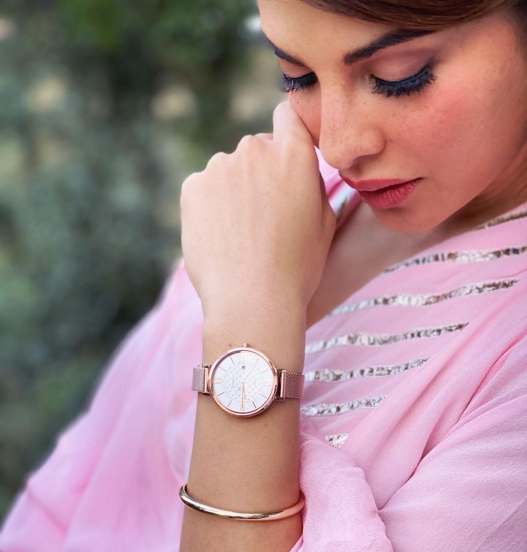  بالی ووڈ اداکارہ جیکلین فرنانڈیز ۔ (photo credit: instagram/@jacquelinef143)