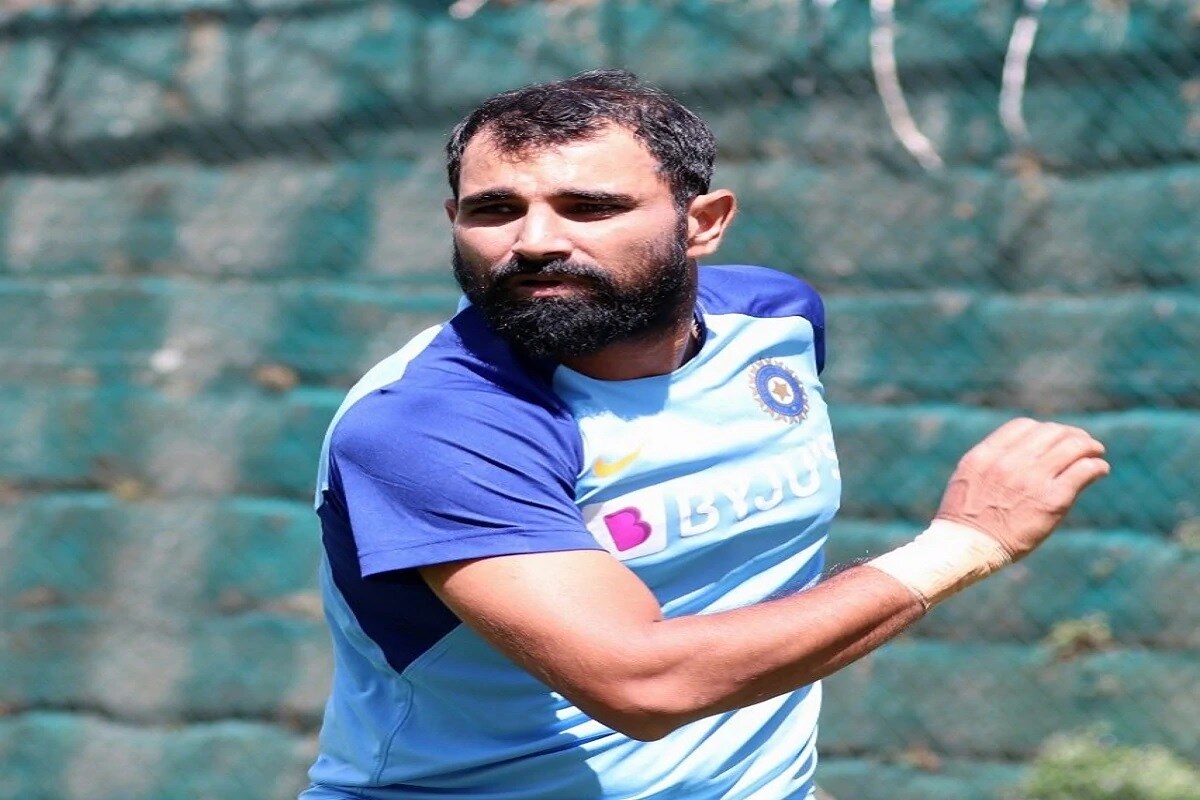 رپورٹ کے مطابق ہندوستانی تیز گیند باز محمد شمی کا آسٹریلیا کے خلاف ٹسٹ سیریز کے باقی میچوں میں کھیلنا مشکوک ہوگیا ہے۔ تصویر: انسٹا گرام