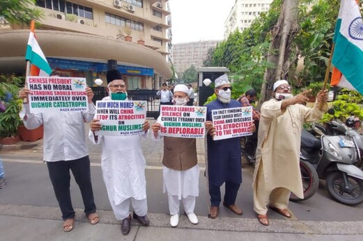 عالمی یوم حقوق انسانی پر چینی قونصلیٹ ممبئی کے باہر رضا اکیڈمی کا احتجاج عالمی یوم حقوق انسانی پر چینی قونصلیٹ ممبئی کے باہر رضا اکیڈمی کا احتجاج