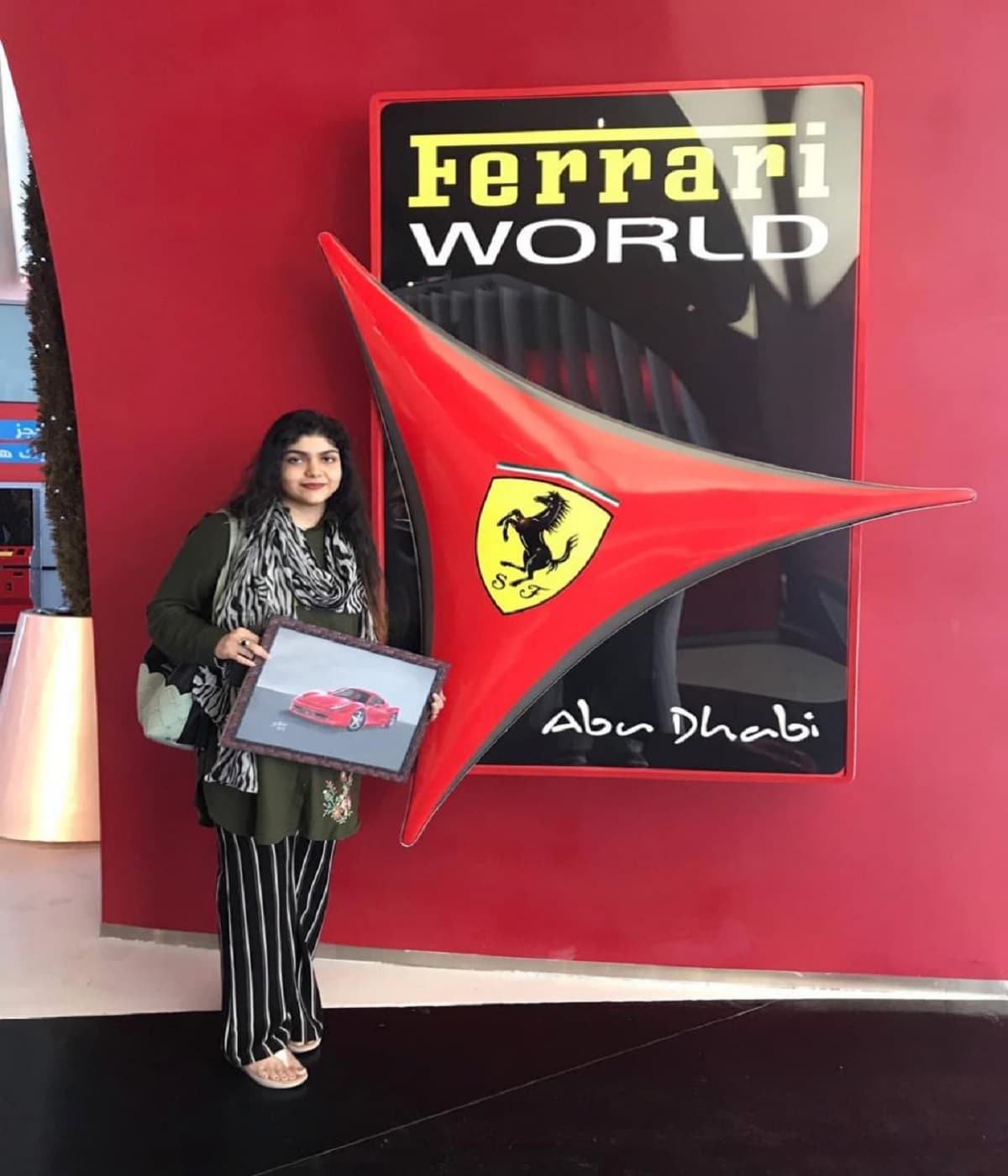 بھوپال کی نواب جہاں بیگم نے کیلی گرافی اور آبسٹریکٹ آرٹ میں نہ صرف ہندستان کے لوگوں کو متاثر کیا ہے بلکہ ہار ورڈ ورلڈ ریکارڈ لندن نے ان کی فنکاری پرانہیں اعزاز سے سرفراز کیا ہے۔