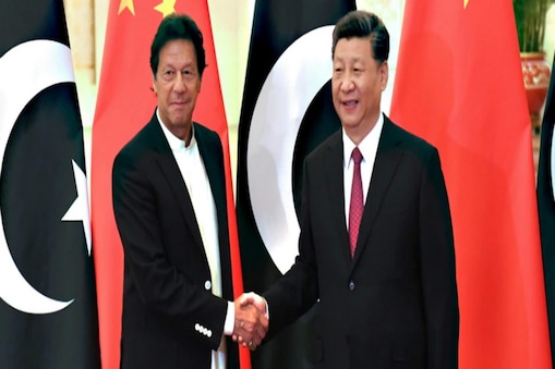 پاکستان کے وزیر اعظم عمران خان اور چینی صدر شی جن پنگ (فائل فوٹو)
