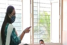 کرناٹک:اسکول کے کلاس روم میں طلبہ کانماز پڑھتےVideoہوا وائرل، ہندو تنظیموں نے مچایا ہنگامہ