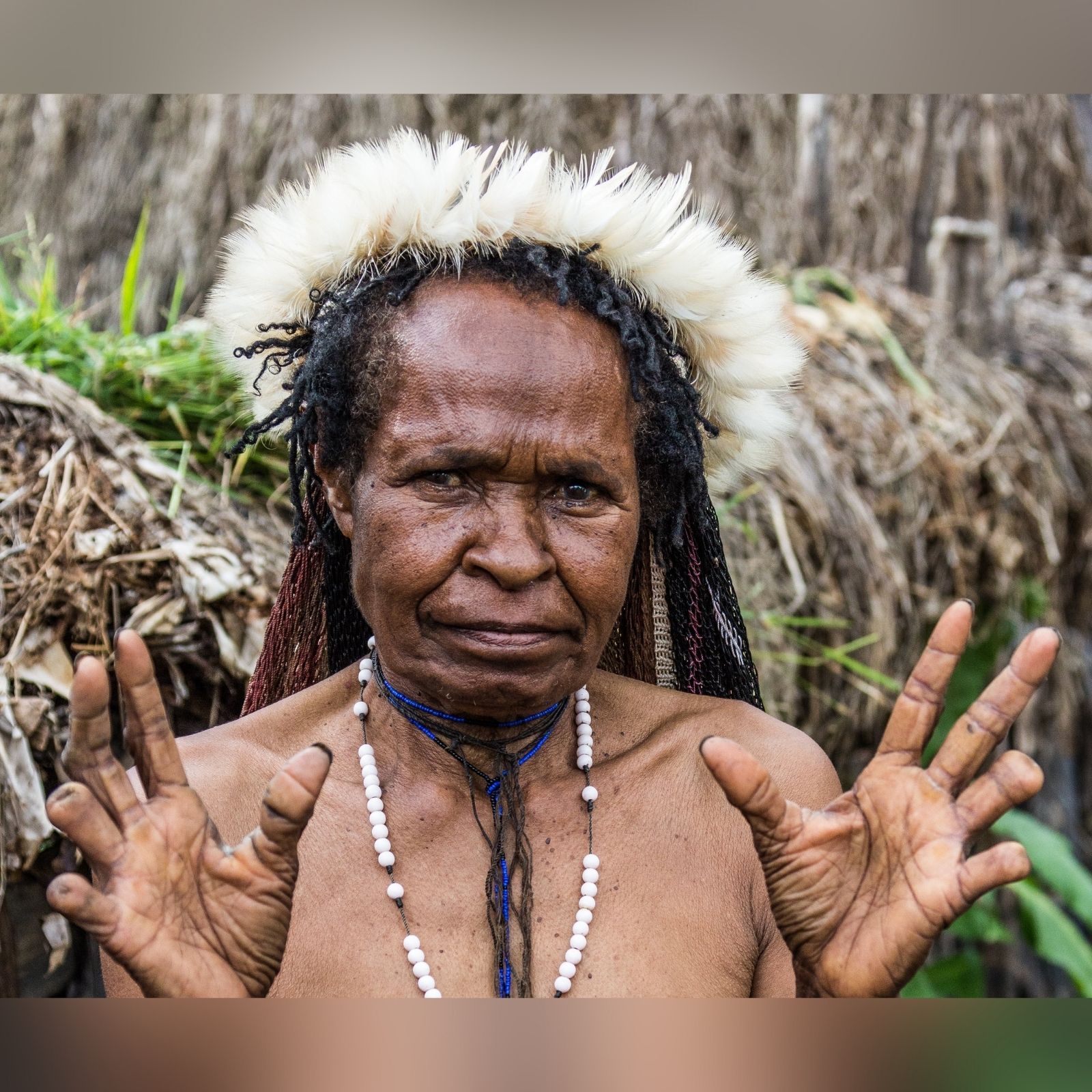 dani tribe women cut fingers after death of loved ones 1