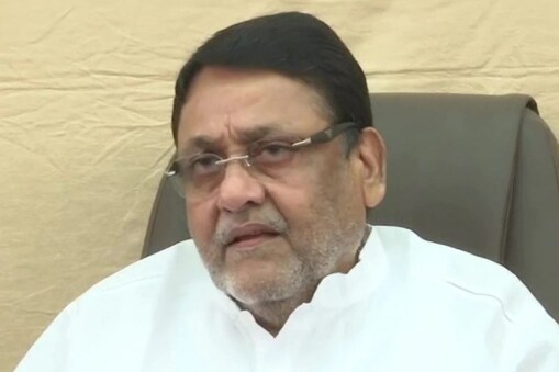 Nawab Malik Arrest: مہاراشٹر (Maharashtra)  کے وزیر نواب ملک (Nawab Malik) کو منی لانڈرنگ کے کیس میں تین مارچ تک کیلئے ای ڈی کی حراست میں بھیج دیا گیا ہے ۔ ملک کو بدھ کو ای ڈی کے افسران نے پوچھ گچھ کے گرفتار کیا تھا ۔