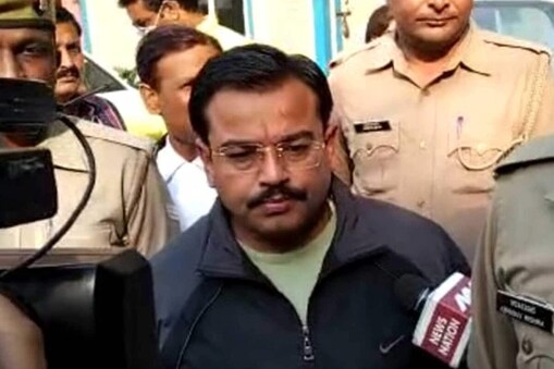 Lakhimpur Kheri Violence : مرکزی وزیر مملکت اجے مشرا ٹینی کے بیٹے اور لکھیم پور کھیری کیس میں اہم ملزم آشیش مشرا کو الہ آباد ہائی کورٹ نے ضمانت دی تھی ، جس کے بعد آج تقریبا 130 دن بعد آشیش مشرا عرف مونو جیل سے باہر آگیا ہے ۔