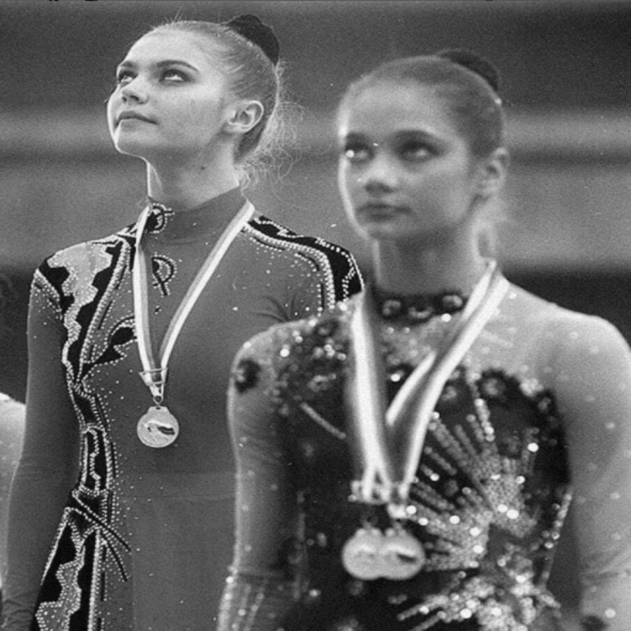  الینا کابایوا (Alina Kabaeva) روس کی بہترین خاتون جمناسٹ رہی ہیں۔ جب انہوں نے سال 2000 میں سڈنی اولمپک گیمز میں روس کے لیے کانسے کا تمغہ جیتا تھا، ایلینا کبایوا 2004 میں ایتھنز گیمز میں اپنے ملک کے لیے گولڈ لے کر آئیں۔ (Credit- Instagram/Alina Kabaeva)