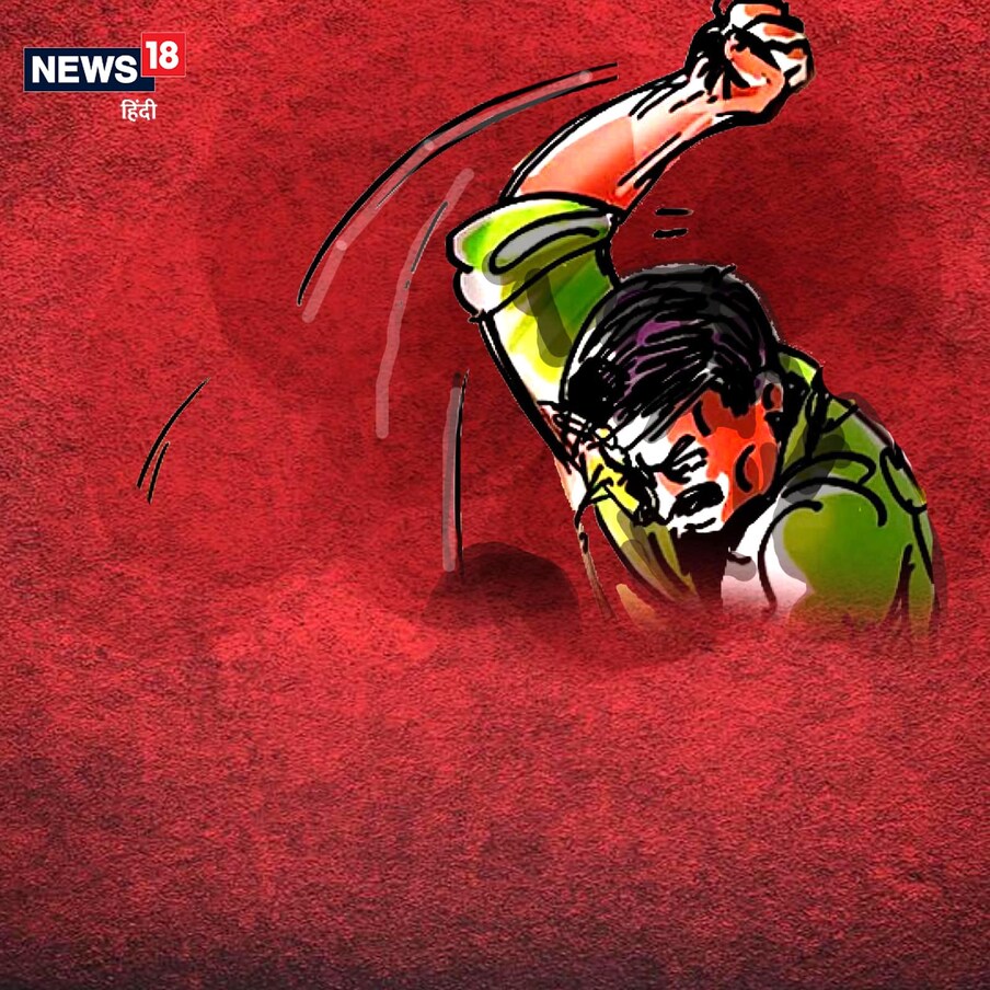  دونوں کئی دنوں سے بہن پر بری نظر رکھے ہوئے تھے۔ اس دن اسے اکیلا دیکھ کر دونوں کو چھیڑ چھاڑ کا موقع مل گیا۔ وہ سڑک کے بیچوں بیچ اسے ہراساں کرنے لگے۔ خاتون بہت ڈر گئی اور کسی طرح اپنی جان بچانے کے لیے بھاگی۔