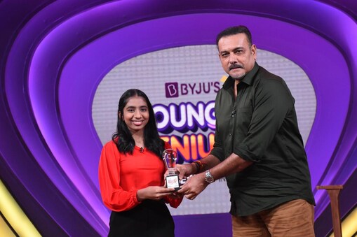#BYJUSYoungGenius سیزن 2 کی کامیابیاں ہمیں دنگ کردیتی ہیں، قسط کے بعد قسط۔ یہ ہفتہ بھی مختلف نہیں ہے کیونکہ ملک کے دو اور باصلاحیت نوجوانوں نے اپنی مہارت اور طاقت کا مظاہرہ کیا اور ہمیں بیٹھ کر سوچنے پر مجبور کیا۔
