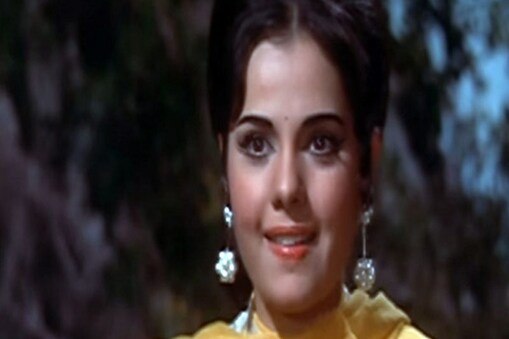  ششی کپور نے ہی نہیں بلکہ دھرمیندر نے بھی ممتاز کے ساتھ فلم میں کام کرنے سے انکار کر دیا تھا لیکن بعد میں دھرمیندر نے بھی ممتاز کے ساتھ 2 فلموں میں کام کیا۔ یہ فلمیں 'لوفر' اور 'جھیل کے اس پار' تھیں اور دونوں فلمیں باکس آفس پر کامیاب رہیں۔
