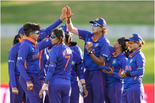 Womens world cup 2022: ہندوستانی خاتون ٹیم نے ون ڈے ورلڈ کپ میں شاندار آغاز کیا ہے۔ ٹیم نے ٹورنامنٹ کے اپنے پہلے میچ میں پاکستان (India vs Pakistan) کو 107 رنوں کے بڑے فرق سے شکست دی۔ 
