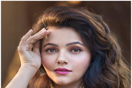 Khatron Ke Khiladi-12: روبینہ دلائک کا کہنا ہے کہ وہ ٹی وی شو شکتی کو بہت یاد کرتی ہیں، وہ اس شو کا حصہ بن کر بہت خوش ہیں اور ساتھ ہی انہوں نے یہ بھی کہا کہ اب وہ اس شو کے بعد ہی بگ باس کرنے پر راضی ہوئی تھیں۔ 