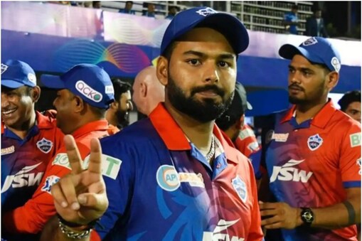 IPL 2022: دہلی کیپیٹلس کا کھلاڑی کورونا سے متاثر، کوارنٹائن ہوئی پوری ٹیم، پونے جانا بھی رد!  (Delhi Capitals Instagram)