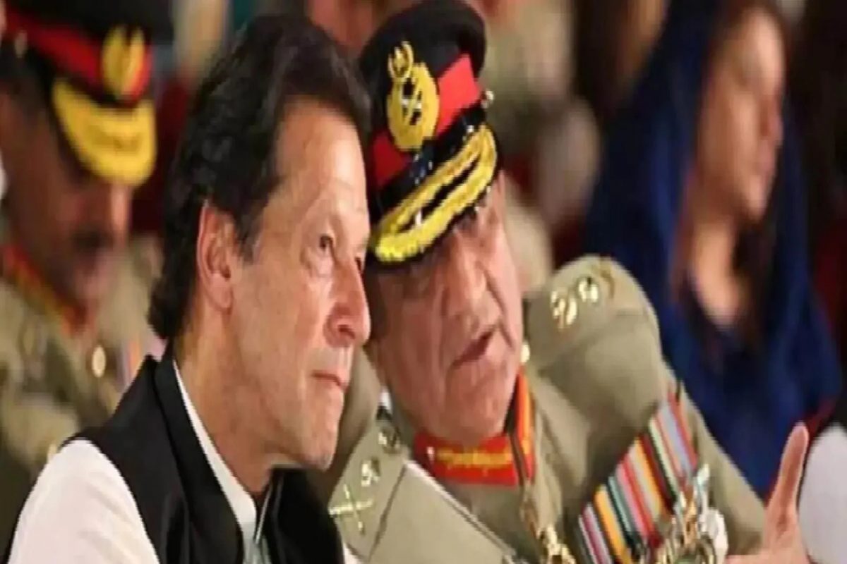 جنرل باجوا کو ہٹانے کیلئے پاک فوج میں بغاوت کرانے والے تھے عمران خان ...