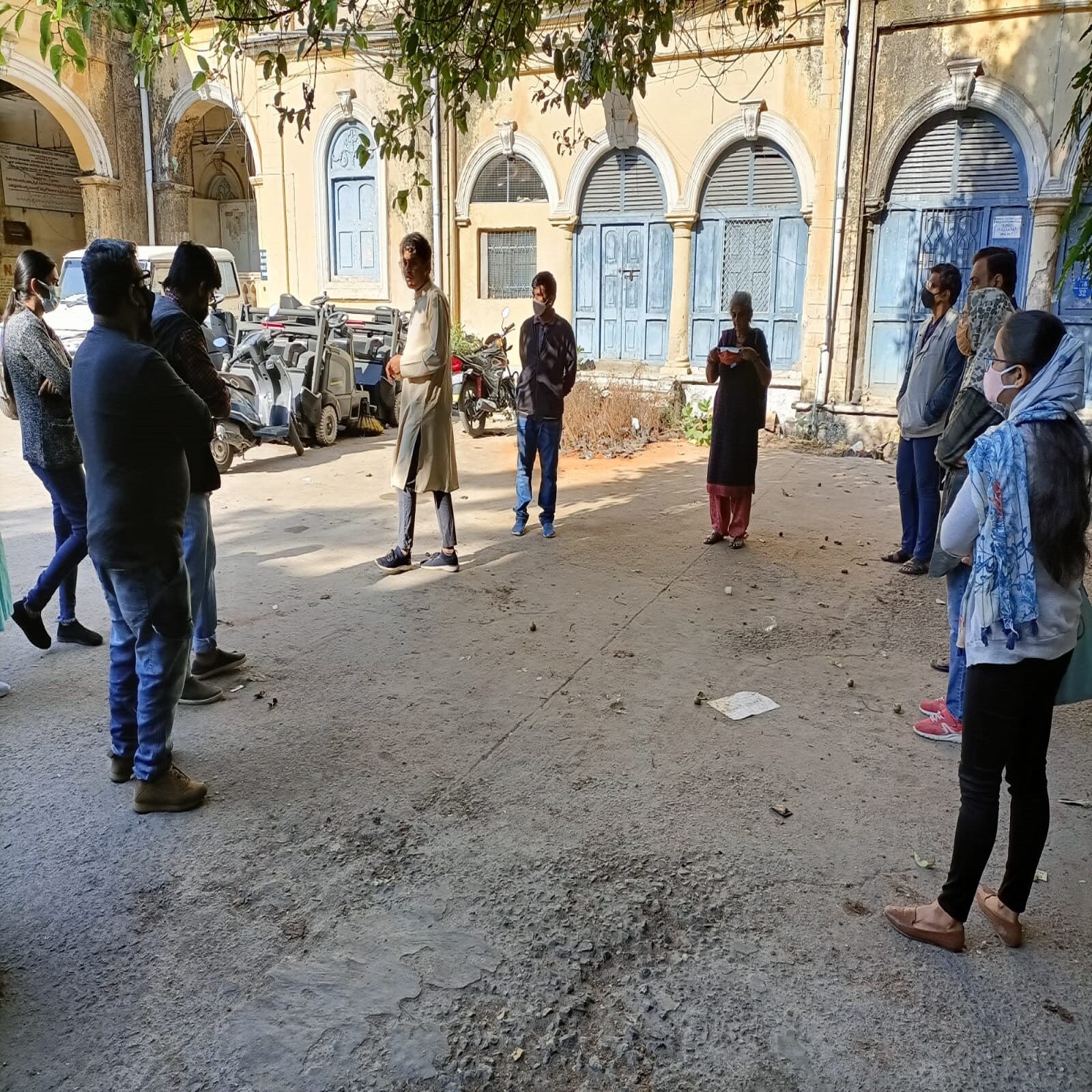 سابق میں دکن آرکائیو کی جانب سے سردار محل کا ہیریٹیج واک کرایا گیا تھا۔ (تصویر: محمد رحمان پاشا)