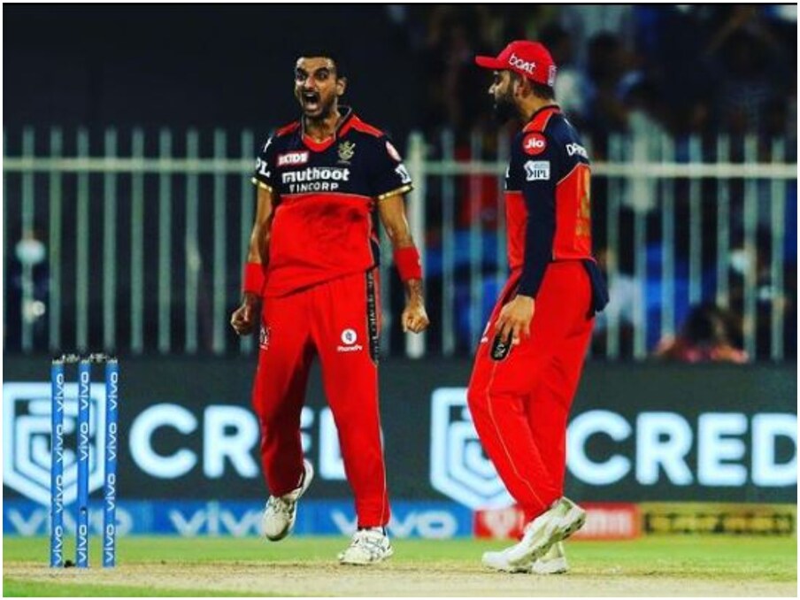  یہ دونوں ٹیموں کے لیے ایک اہم مقابلہ ہے اور اس اہم میچ سے پہلے ہی آر سی بی کا خطرناک گیند باز فٹ ہو گیا ہے ۔ (Harshal Patel Instagram)