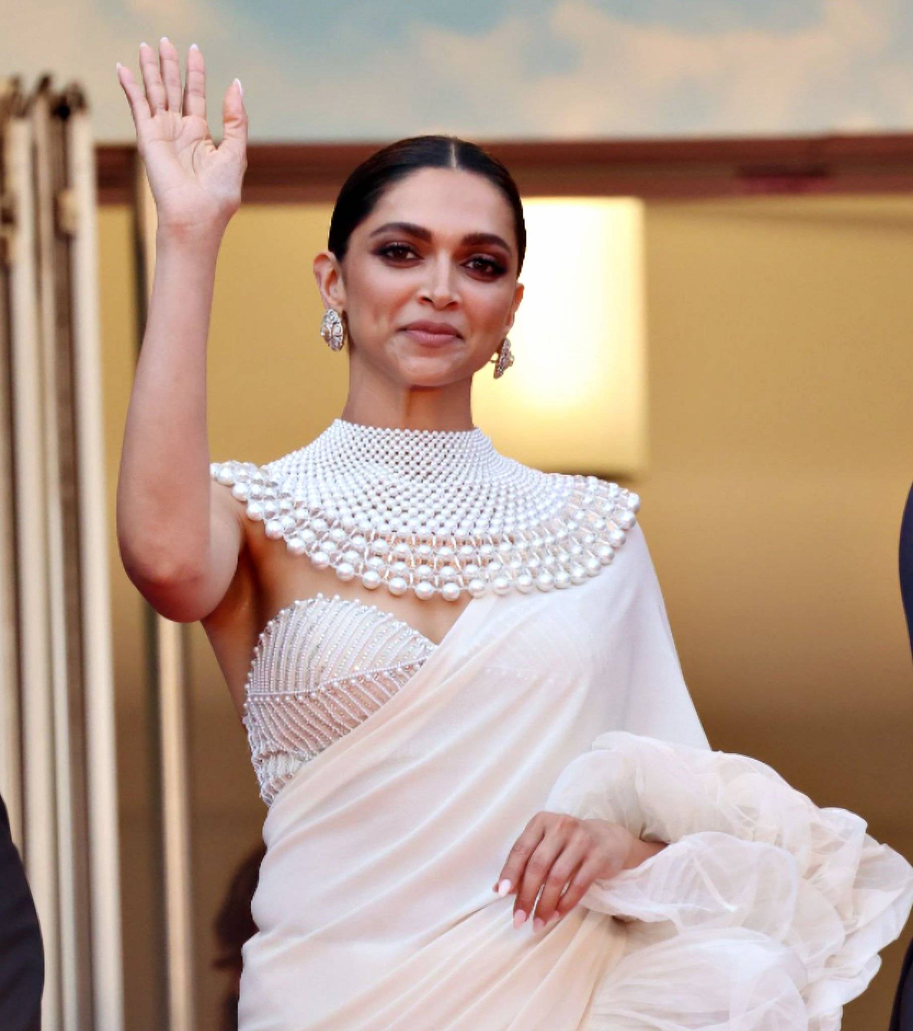 Deepika Padukone is an Epitome of Grace and Elegance in Ivory Gown for  Cartier Event, See Pics - News18