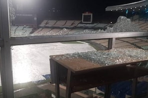 IPL 2022: پلے آف سے پہلے ایڈن گارڈنس میں بھاری تباہی، طوفان کے سبب گجرات ٹائٹنس کی فلائٹ