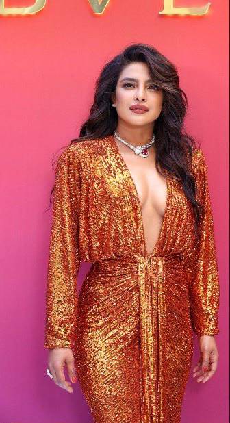 priyanka chopra orange plunging sequin dress photos 3