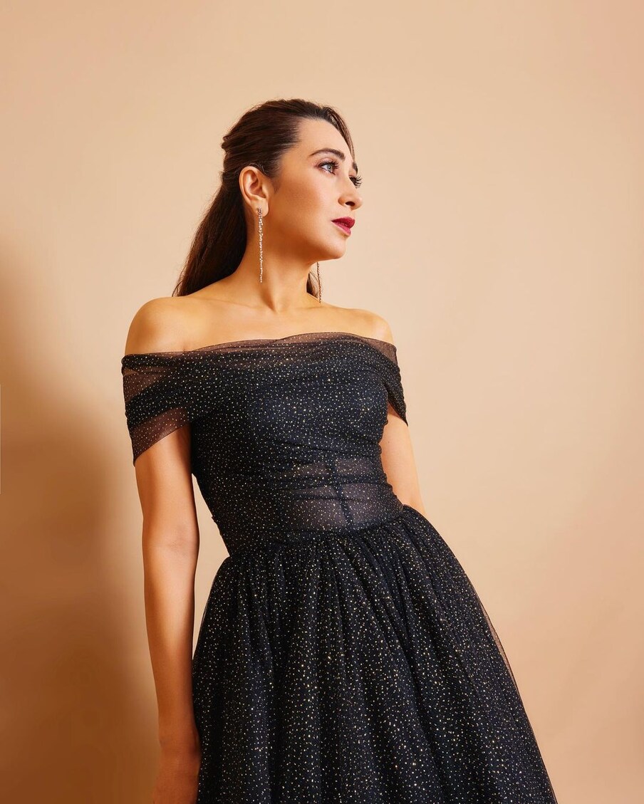  اداکارہ کرشمہ کپور ۔ (Photo: @therealkarismakapoor/Instagram)