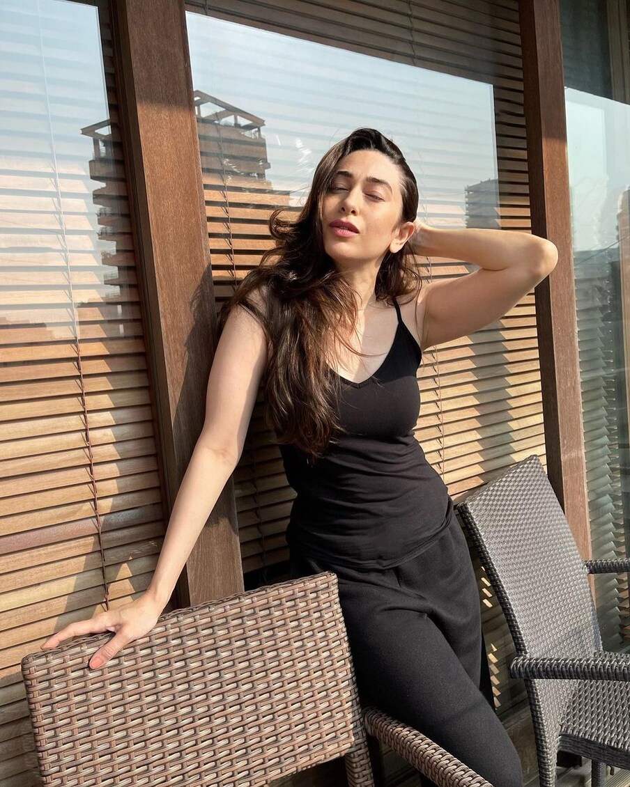  اداکارہ کرشمہ کپور ۔ (Photo: @therealkarismakapoor/Instagram)