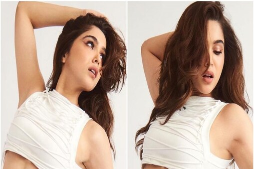 Sunny Kaushal Girlfriend Sharvari Wagh Photos Viral: شروری کو اصل پہچان 'بنٹی اور ببلی 2' سے ملی، جس کے ذریعے انہوں نے ایکٹنگ کی دنیا میں قدم رکھا۔ وہ 2014 سے فلموں کے لیے آڈیشن دے رہی تھیں۔ ان کی فلم 'بنٹی ببلی 2' 2021 میں ریلیز ہوئی تھی۔ اس فلم میں ان کے کام کو سراہا گیا۔