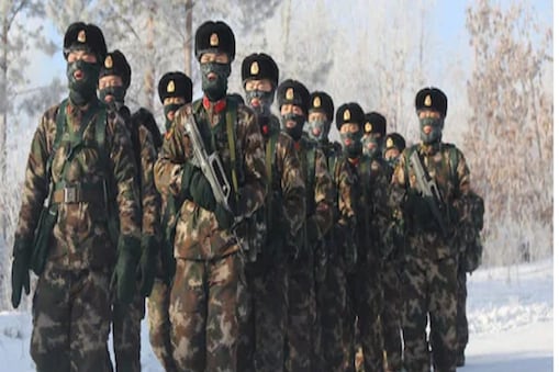 دفاعی ذرائع نے نیوز 18 کو بتایا کہ پیپلز لبریشن آرمی مزید تبتیوں کو بھرتی کرنے پر توجہ دے رہا ہے، وہ یا تو باقاعدہ فوجیوں کے طور پر یا ملیشیا یونٹوں میں انھیں شامل کرے گا۔ گزشتہ سال سے متعدد انٹیلی جنس معلومات میں تبتیوں کے لیے پیپلز لبریشن آرمی کی فعال بھرتی مہم کا ذکر کیا گیا تھا۔