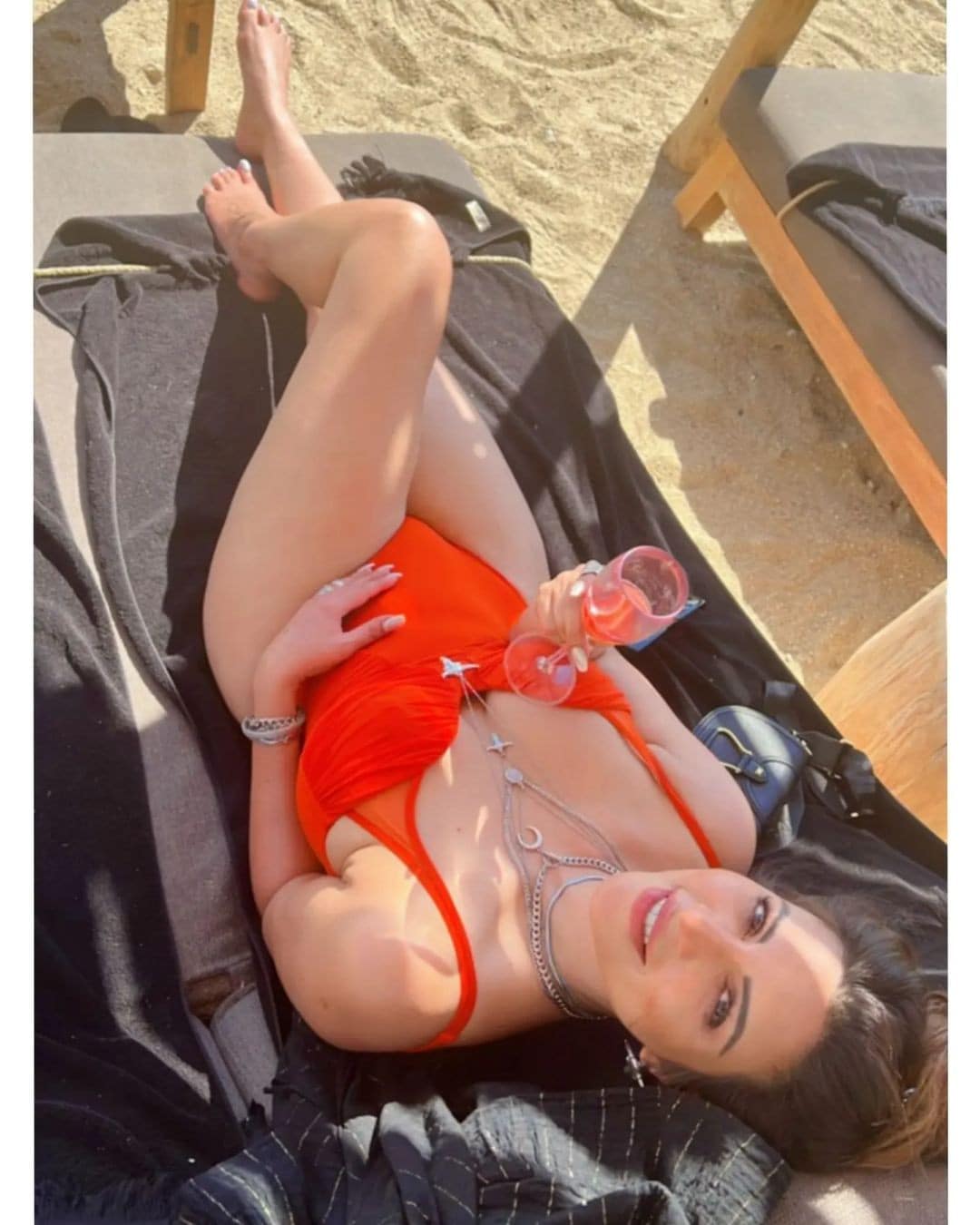 شمع نے کہا کہ کام کے بدلے میں غلط چیزوں کا فیور کرتے تھے، جو کافی گری ہوئی حرکت تھی ۔ (Photo : Instagram/@shamasikander)