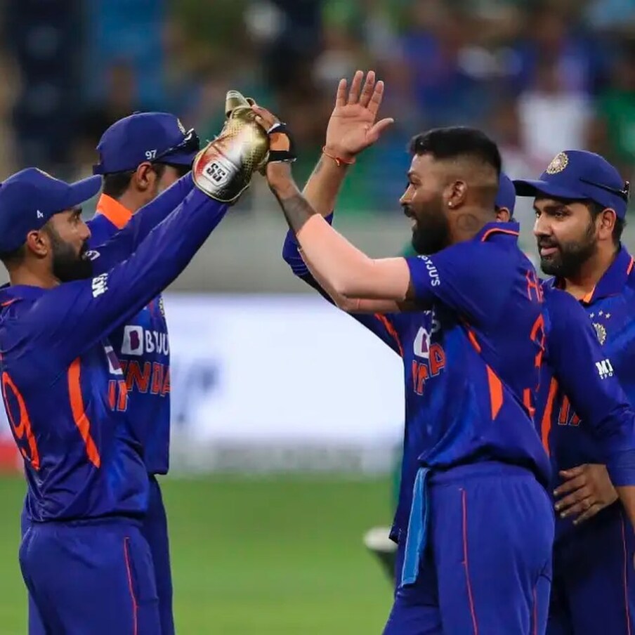  ہاردک نے چوٹ کے بعد آئی پی ایل 2022 سے کرکٹ کے میدان میں واپسی کی تھی ۔ وہ پہلی متبہ لیگ کی کپتانی کر رہے تھے اور انہوں نے ڈیبیو سیزن میں ہی گجرات ٹائٹنز جیسی نئی ٹیم کو چیمپئن بنایا تھا۔ (Photo: @hardikpandya93/Instagram)