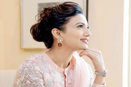 Gauahar Khan Reel Video: گوہر خان ٹی وی کی اسٹار اداکارہ رہ چکی ہیں۔ فلم انڈسٹری میں ان کا بہت اچھا گراف ہے۔ وہ سوشل میڈیا پر بھی کافی ایکٹو ہیں۔ گوہر اپنے روٹین کی تمام اپڈیٹس اپنے مداحوں کے ساتھ شیئر کرنا پسند کرتی ہیں۔