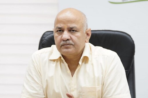 Delhi News : دہلی کے نائب وزیر اعلی منیش سسودیا کی مشکلات بڑھتی جارہی ہیں ۔ ایکسائز پالیسی میں لگے بدعنوانی کے الزامات کے بعد اب ان کے خلاف انفورسمنٹ ڈائریکٹوریٹ نے منی لانڈرنگ کا کیس درج کرلیا ہے ۔