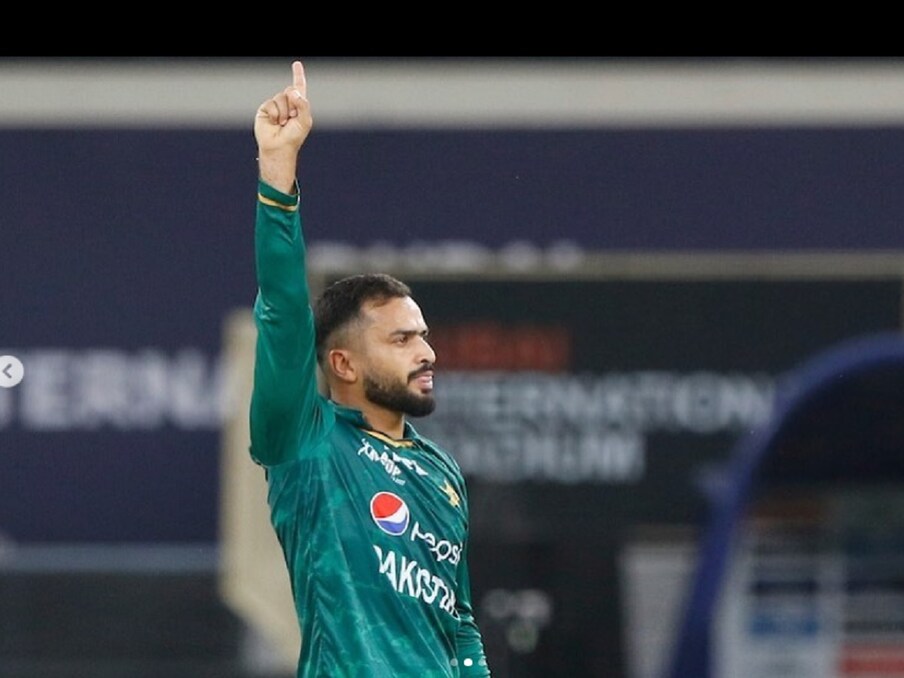  پاکستان کے گیند بازوں نے اب تک اچھی کارکردگی دکھائی ہے۔ بائیں ہاتھ کے اسپنر محمد نواز نے 13 کی اوسط سے 8 وکٹیں حاصل کی ہیں ۔ اکنامی 6.05 ہے اور 5 رنز کے عوض 3 وکٹیں بہترین کارکردگی ہے۔ لیگ اسپنر شاداب خان بھی 7 وکٹیں لے چکے ہیں ۔ (Muhammad Nawaz Instagram)