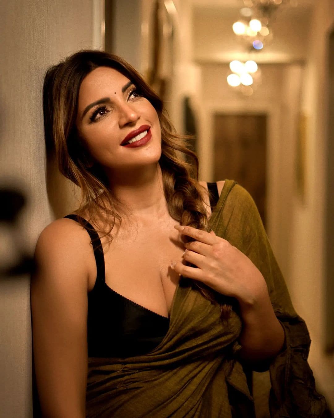 خیال رہے کہ حال ہی میں شمع سکندر نے اپنے ساتھ ہوئے کاسٹنگ کاوچ کو لے کر بڑا انکشاف کیا تھا ، جس کے بعد انٹرنیٹ پر سنسنی مچ گئی تھی ۔ (Photo: @shamasikander/Instargam)