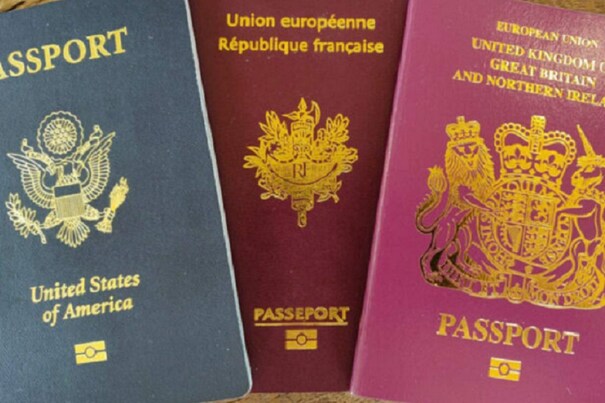 وہ تین خاص لوگ جو دنیا میں کہیں بھی پاسپورٹ کے بغیر جاسکتے ہیں، جانئے کون ہیں؟