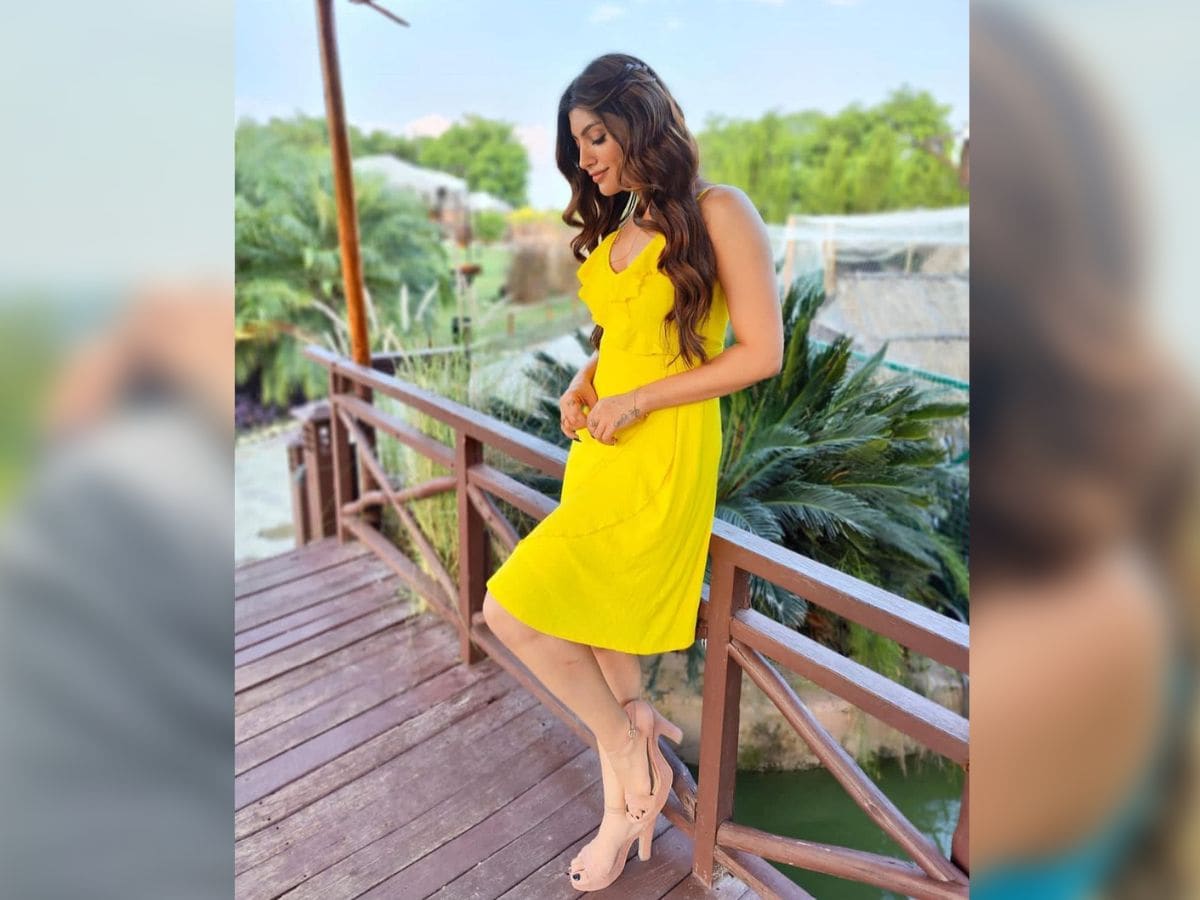 اداکار سمیر سونی کے ساتھ رومانٹک نظر آئیں میکا سنگھ کی گرل فرینڈ آکانشا پوری – News18 اردو