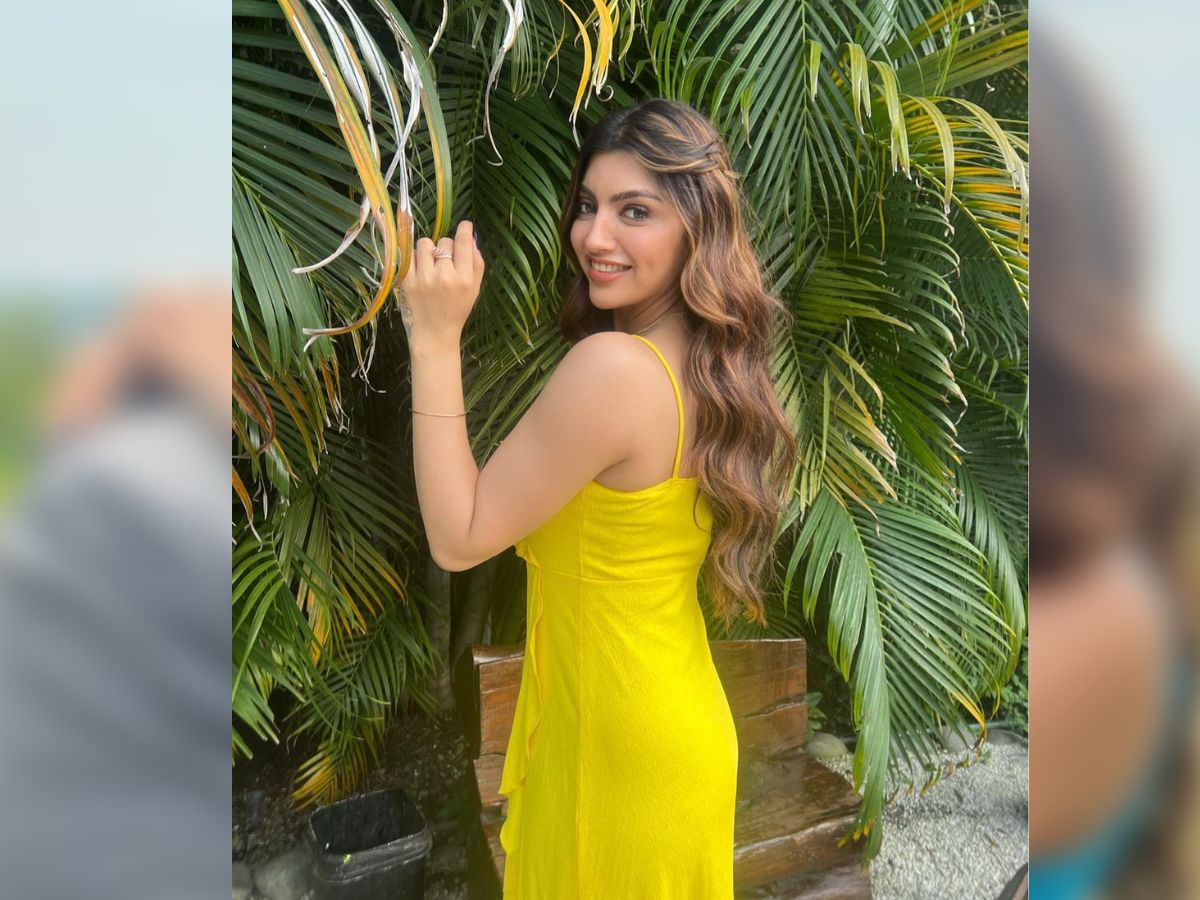 اداکار سمیر سونی کے ساتھ رومانٹک نظر آئیں میکا سنگھ کی گرل فرینڈ آکانشا پوری – News18 اردو