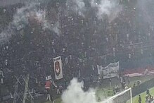 انڈونیشیا میں فٹبال میچ کے دوران ہنگامہ آرائی، کم از کم 127 افراد ہلاک، کئی افراد زخمی