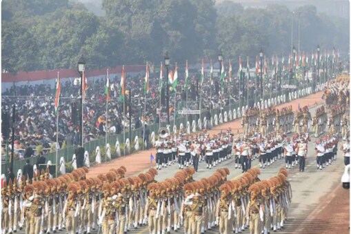 Republic Day 2023: کیسے اور کہاں سے خریدیں یوم جمہوریہ پریڈ اور بیٹنگ دی ریٹریٹ پروگرام کے ٹکٹ ۔ تصویر : پی ٹی آئی ۔ فائل فوٹو ۔ 