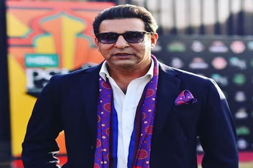 'میں رو رہا تھا، میرے پاس ہندوستان کا ویزا نہیں تھا...'، پاکستان کے لیجنڈ کرکٹر وسیم اکرم نے شیئر کی درد بھری کہانی  (PIC: Wasim Akram/Instagram)