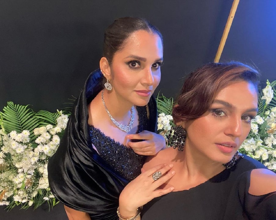 بتادیں کہ ثانیہ نے لال بہادر ٹینس اسٹیڈیم میں نمائشی میچ کھیل کر اپنے سفر کو الوداع کہا، جہاں انہوں نے تقریبا دو دہائی پہلے تاریخی ڈبلیو ٹی اے سنگلز خطاب کے ساتھ بڑے پلیٹ فارم پر آنے کا اشارہ دیا تھا ۔ (Huma Qureshi/Instagram)