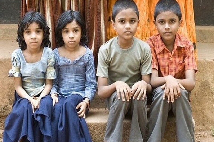  پوری دنیا میں 1000 بچوں میں 4 جڑواں بچے پیدا ہوتے ہیں جب کہ ہندوستان میں 1000 بچوں میں 9 جڑواں بچے پیدا ہوتے ہیں لیکن اس گاؤں میں 1000 بچوں میں 45 بچے پیدا ہوتے ہیں۔ اوسط کے لحاظ سے یہ دنیا کا دوسرا مقام ہے جہاں اتنے جڑواں بچے ہیں۔