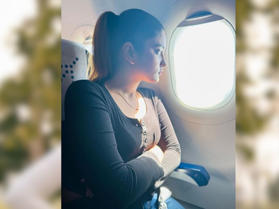  پولیس باریکی سے ان کے وہاٹس ایپ چیٹ اور میسنجز کو بھی کھنگال سکتی ہے اور اس سے ہی واضح ہوگا کہ گزشتہ رات وہ کس کی سالگرہ پارٹی میں گئی تھیں اور وہاں کیا ہوا تھا، جس کے بعد صبح انہوں نے یہ خوفناک قدم اٹھایا ۔