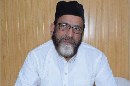 اتحاد ملت کونسل کے قومی صدر مولانا توقیر رضا  کی فائل فوٹو ۔(نیوز18ہندی)۔