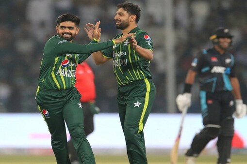 بابر اعظم کا ایک اور دھماکہ، پی سی بی کو دیا کرارا جواب، دھونی کی برابری کی، اب نشانے پر یہ بڑا ورلڈ ریکارڈ  (PCB/Twitter)