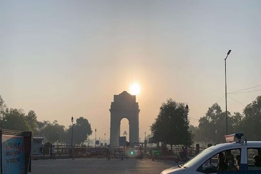 دہلی میں ہلکے بادل کے ساتھ بھیانک گرمی کا الرٹ، جانئے کس ریاست میں کتنا بڑھے گا درجہ حرارت (File Photo)
