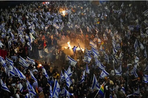 Israel Protests: اسرائیل میں نیتن یاہو حکومت کے خلاف لاکھوں لوگ سڑکوں پر اترے، جانئے کیوں (AP)
