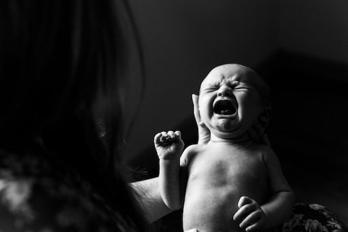 Super Baby: تاریخ میں پہلی مرتبہ تین لوگوں کے ڈی این اے سے پیدا ہوا انوکھا بچہ، نہیں ہوگی یہ بیماری ۔ علامتی تصویر ۔ 