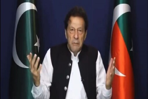 عمران خان نے رہائی کے بعد اپنی تقریر میں فوجی سربراہ کو دی گالی؟ جانئے وائرل ویڈیو کی سچائی ۔ تصویر : ویڈیو گریب ۔