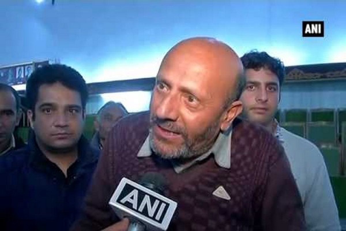 Court granted two hours custody parole to Engineer Rashid to take oath ...