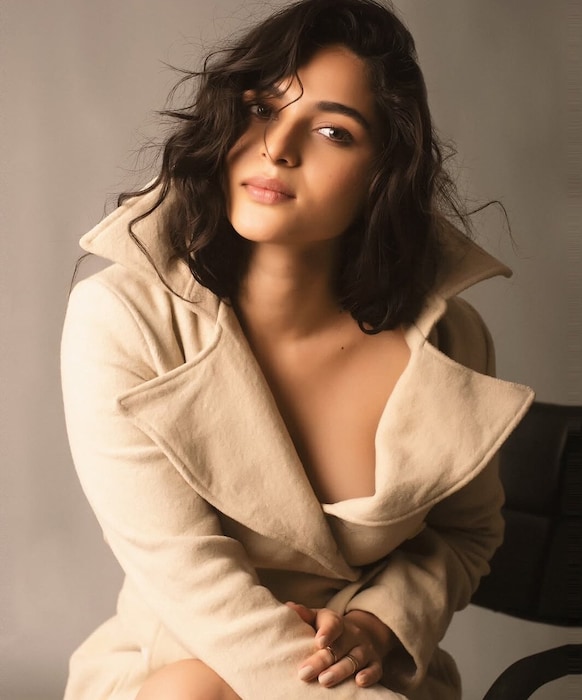 Kayadu Lohar, kayadu lohar bathtub photo, kayadu lohar pics, beautiful telugu heroine, tollywood actress